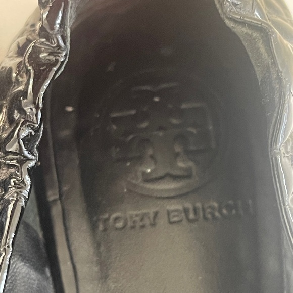 Tory Burch Reva Croc Embossed Ballet Flats - Picture 6 of 16